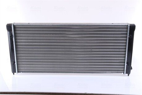 Радиатор охлаждения двигателя nissens 640041