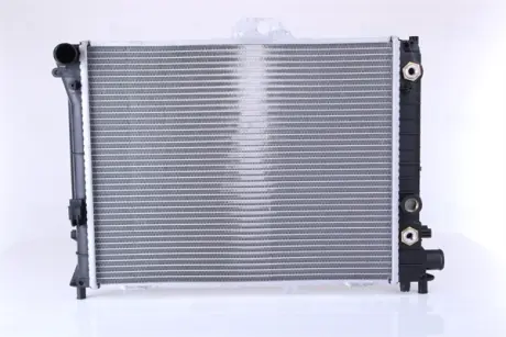 Радіатор охолодження двигуна Nissens 64033A