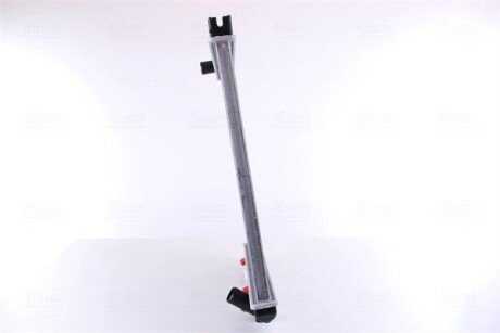 Радиатор охлаждения двигателя nissens 641776