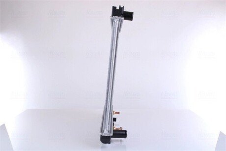 Радиатор охлаждения двигателя nissens 64194A