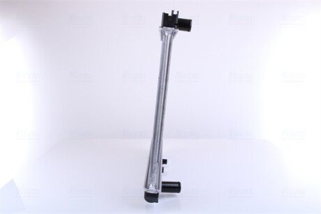 Радиатор охлаждения двигателя nissens 64196A