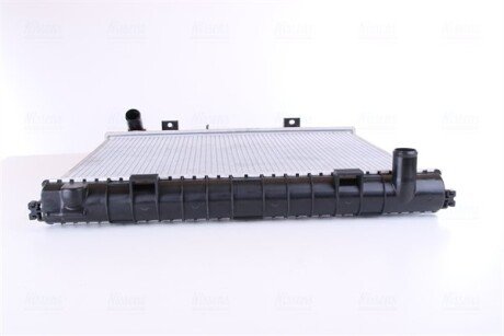 Радіатор охолодження двигуна nissens 64302A