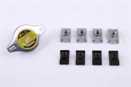 Радиатор охлаждения двигателя nissens 64599A