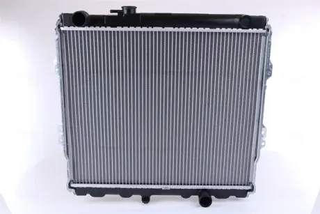 Радіатор охолодження двигуна Nissens 64599A
