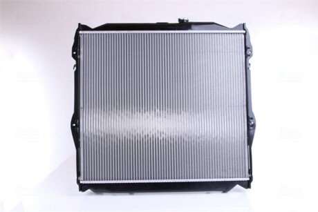 Радіатор охолодження двигуна nissens 64636A
