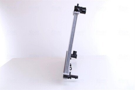 Радиатор охлаждения двигателя nissens 64638A