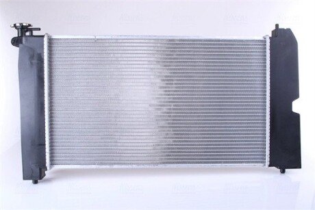 Радиатор охлаждения двигателя nissens 64648A