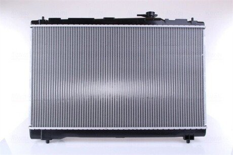 Радиатор охлаждения двигателя nissens 64670A
