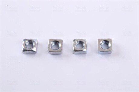 Радиатор охлаждения двигателя nissens 64681