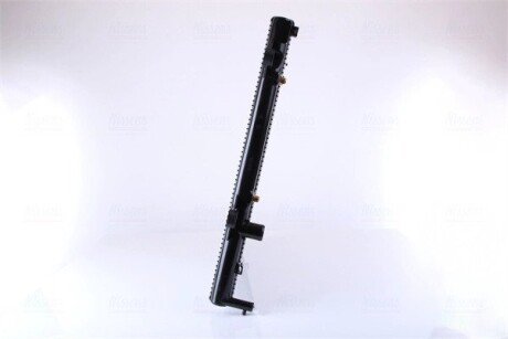 Радиатор охлаждения двигателя nissens 646822