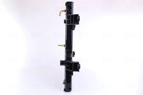 Радиатор охлаждения двигателя nissens 646824