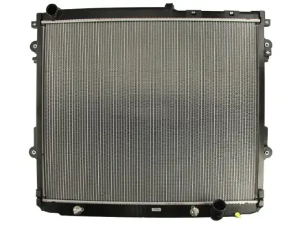 Радиатор охлаждения двигателя nissens 646826 Тойота Ленд крузер 200