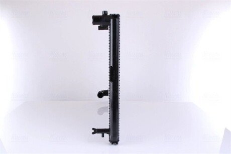 Радіатор охолодження двигуна nissens 646829