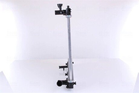 Радиатор охлаждения двигателя nissens 646868