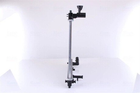 Радиатор охлаждения двигателя nissens 646868