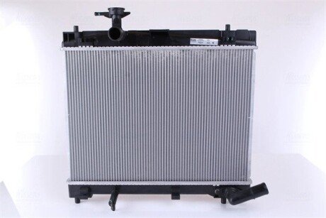 Радиатор охлаждения двигателя nissens 646868 на Тойота Версо