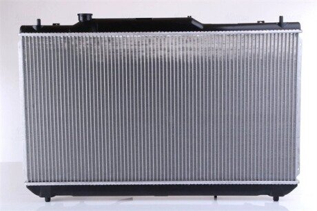 Радиатор охлаждения двигателя nissens 646925