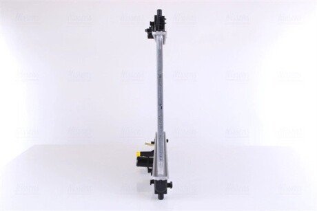 Радіатор охолодження двигуна nissens 646942