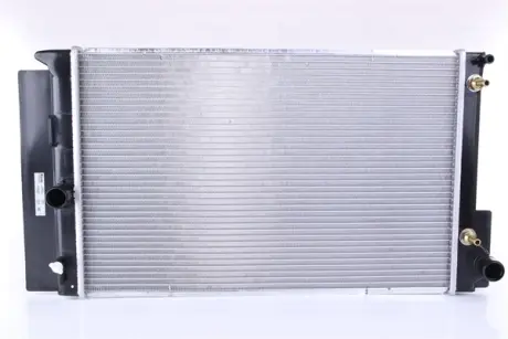 Радиатор охлаждения двигателя nissens 64694 Тойота Авенсис т27