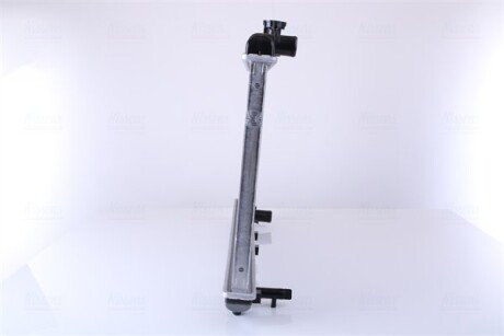 Радіатор охолодження двигуна nissens 64706