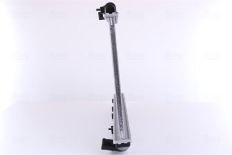 Радиатор охлаждения двигателя nissens 64713