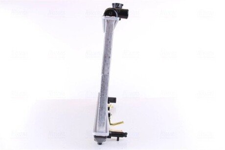 Радиатор охлаждения двигателя nissens 64761