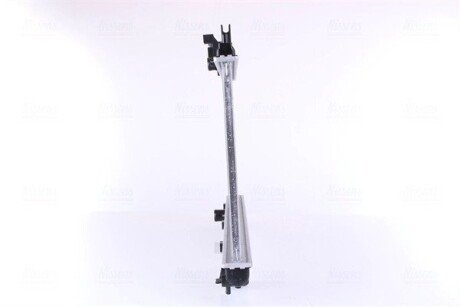 Радиатор охлаждения двигателя nissens 64782A