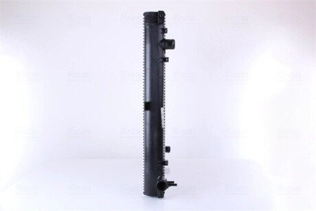 Радіатор охолодження двигуна nissens 64858A