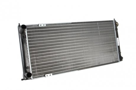 Радиатор охлаждения двигателя nissens 652621