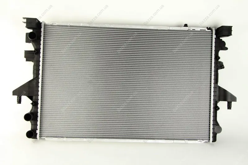 Радіатор охолодження двигуна Nissens 65282A (фото 1)