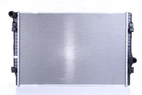 Радіатор охолодження двигуна Nissens 65302