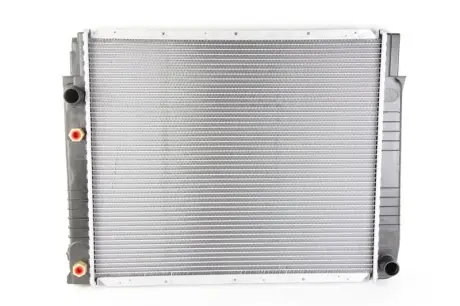 Радиатор охлаждения двигателя nissens 65530A Вольво 960