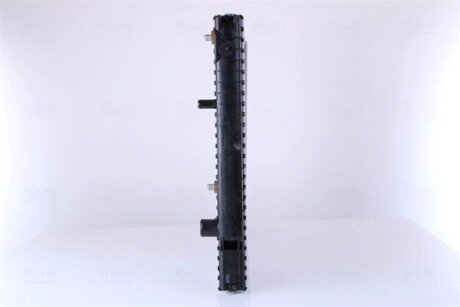 Радіатор охолодження двигуна nissens 65542A