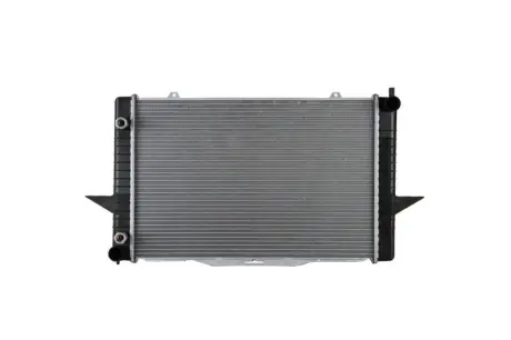 Радіатор охолодження двигуна Nissens 65548A