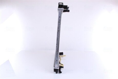 Радиатор охлаждения двигателя nissens 66682