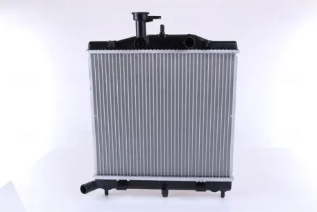 Радіатор охолодження двигуна Nissens 66760