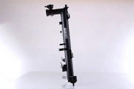 Радіатор охолодження двигуна nissens 66780