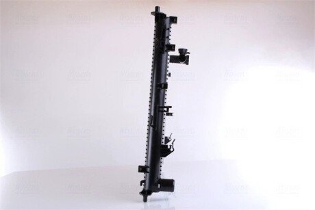 Радіатор охолодження двигуна nissens 66780