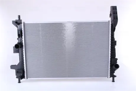 Радіатор охолодження двигуна Nissens 66860
