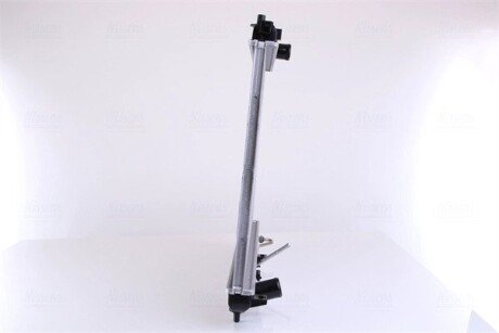 Радіатор охолодження двигуна nissens 67036