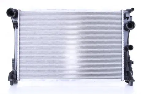 Радіатор охолодження двигуна Nissens 67167