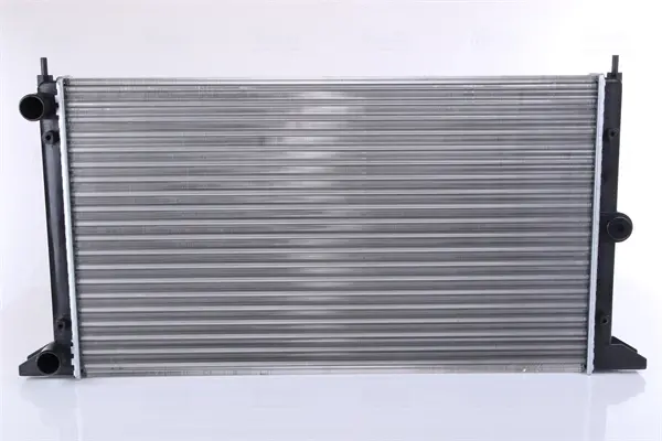 Радиатор охлаждения двигателя nissens 67305