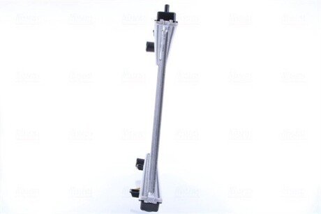 Радиатор охлаждения двигателя nissens 67347A