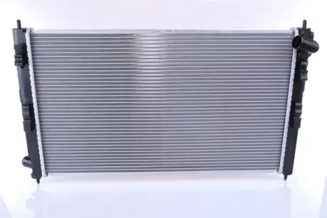 Радіатор охолодження двигуна Nissens 67359