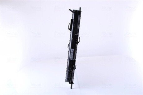 Радиатор охлаждения двигателя nissens 67360