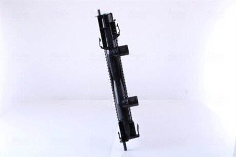 Радиатор охлаждения двигателя nissens 67360