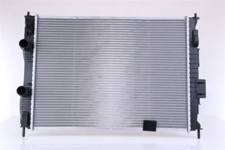 Радиатор охлаждения двигателя nissens 67363 Ниссан Qashqai j10