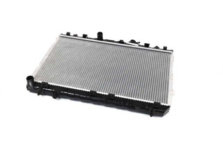 Радиатор охлаждения двигателя nissens 67467