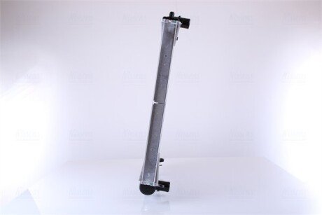 Радиатор охлаждения двигателя nissens 67482