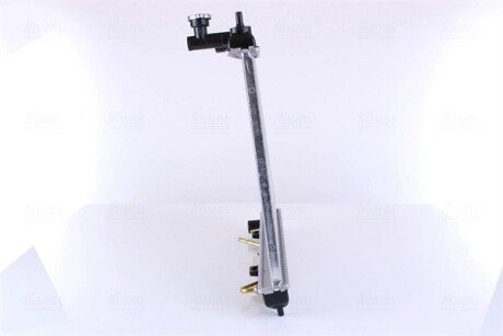 Радиатор охлаждения двигателя nissens 67496